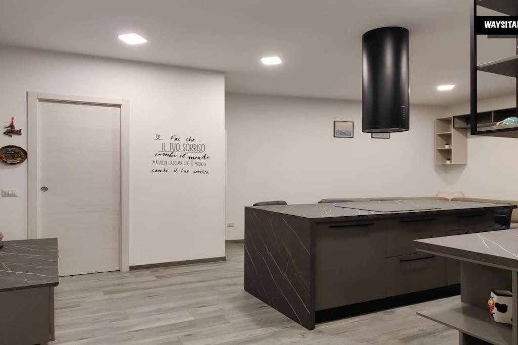 Appartement De Angeli District à Milan Extérieur photo