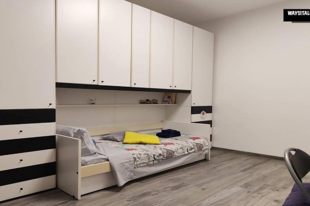 Appartement De Angeli District à Milan Extérieur photo